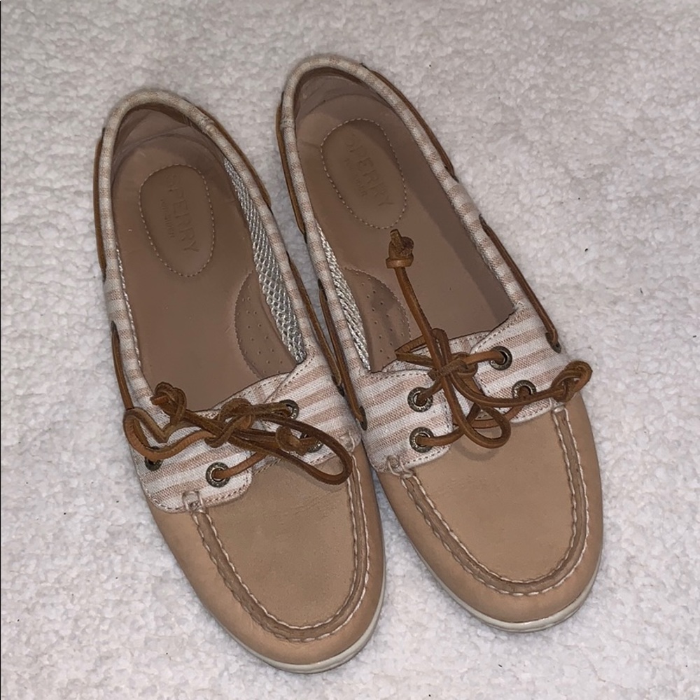 Woman’s Sperry Boat Shoes
